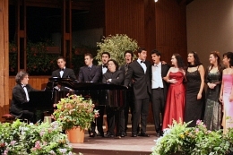 SängerInnen bei der Operngesangsakademie